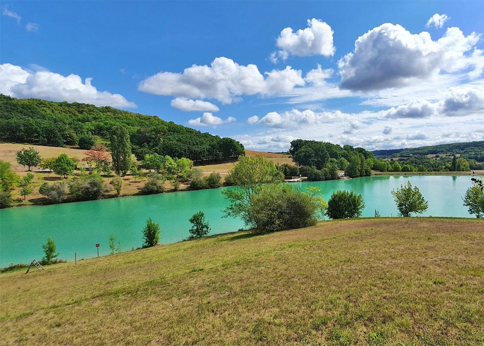 Domaine Lapeze Apartment Montcuq Bagian luar foto